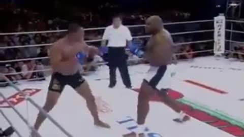 A INESQUECÍVEL E MEMORÁVEL LUTA ENTRE: MINOTAURO vs BOB SAPP