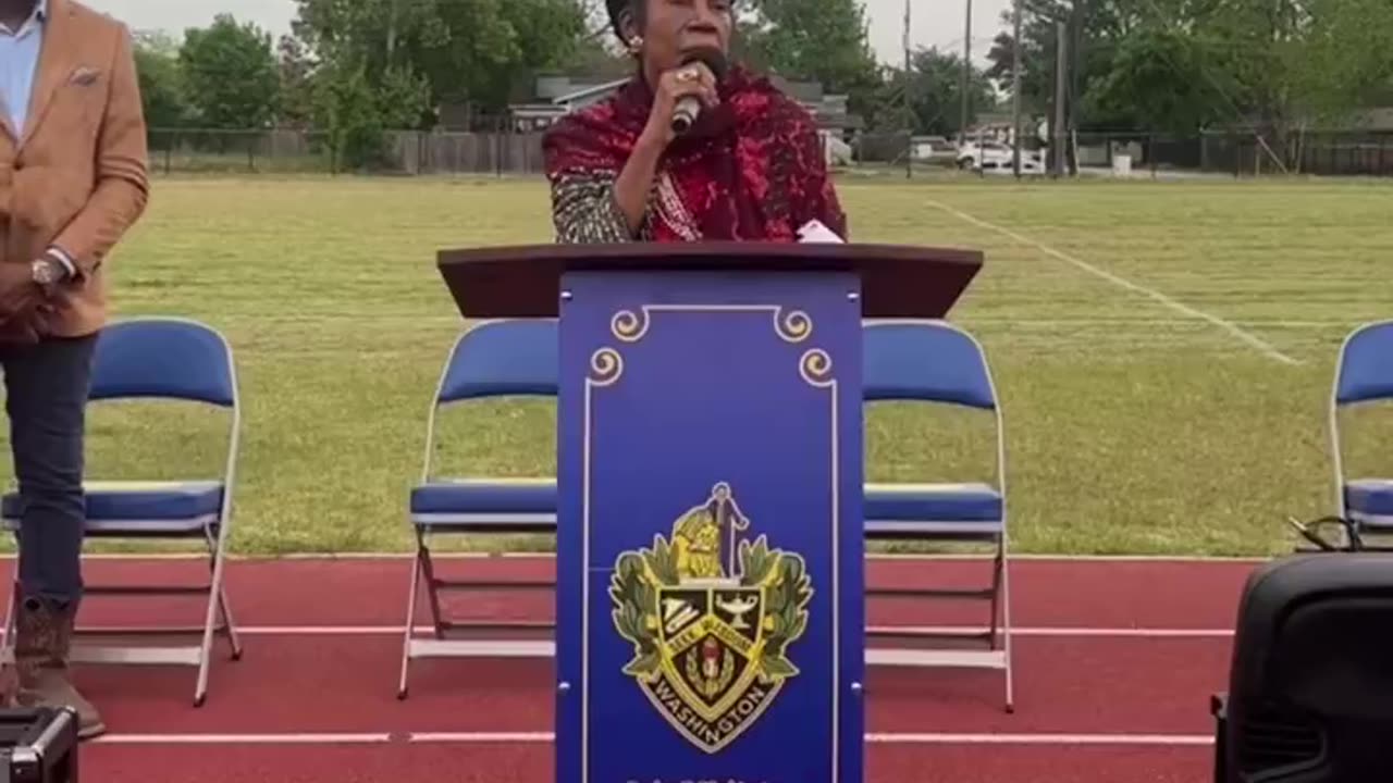 Democrat Rep. Sheila Jackson Lee Tells Students: The Moon 'Is Made Up Mostly Of Gases'