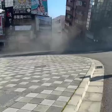 Buildings collapse in Taiwan after a 7.5 magnitude earthquake