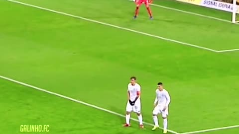 200 IQ Moments in Football 🧠 #football #footballtiktok #futbol #Soccer