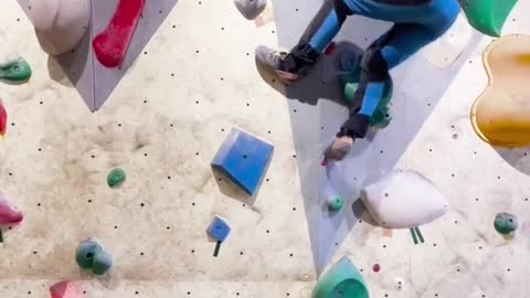 Banana Rock Climbing V5