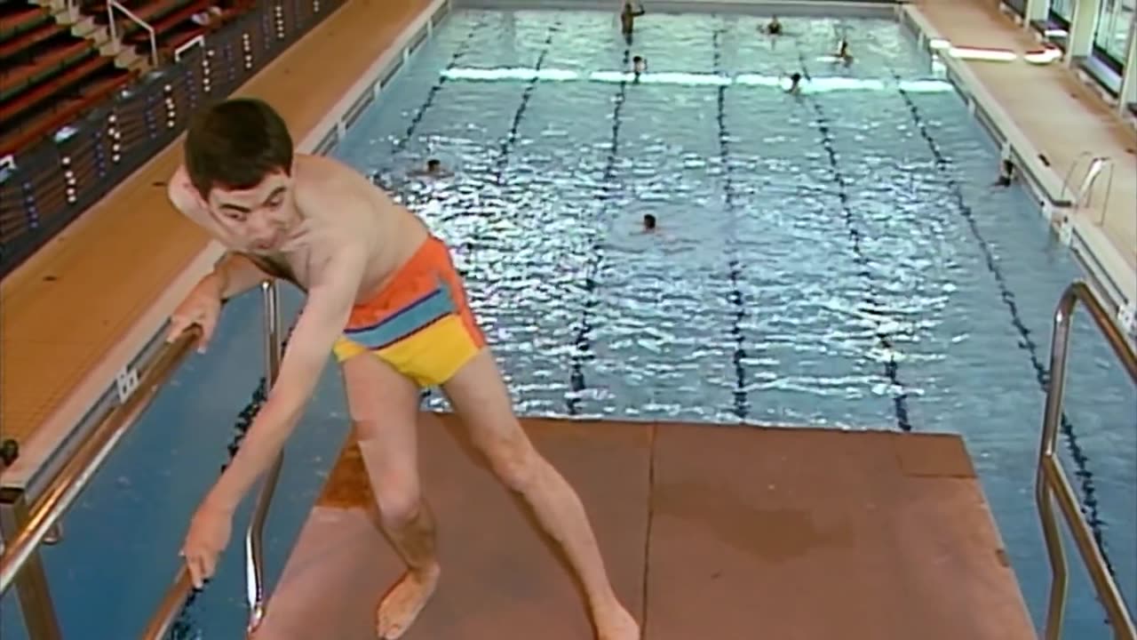 DIVE Mr Bean! Funny Clips Mr Bean Official