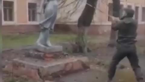 Ukraine War - Kiev regime demolished a monument to the heroine of the USSR