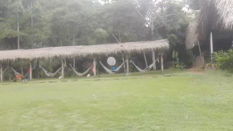 hermosa laguna azul. tarapoto peru