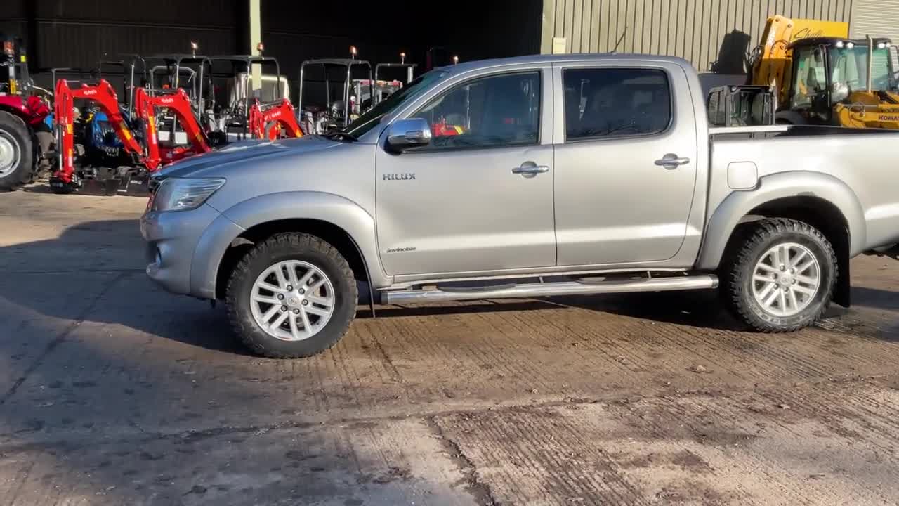 Toyota Hilux Invincible