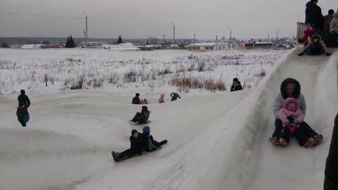 Awesome Kids Snow Sledding Course