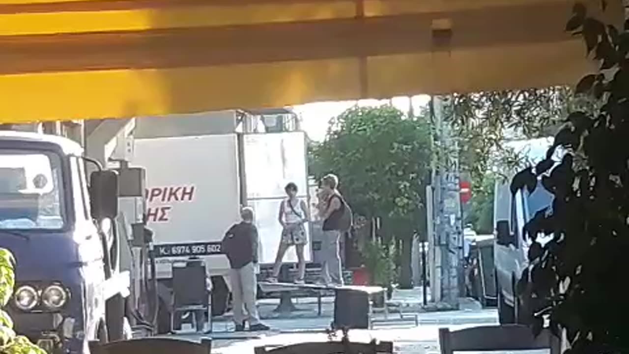 ΕΛΕΟΣ!!! ΦΩΤΟΓΡΑΦΙΣΕΙΣ ΜΟΝΤΕΛΩΝ ΜΕΣΑ ΣΕ ΦΟΡΤΗΓΟ !!!