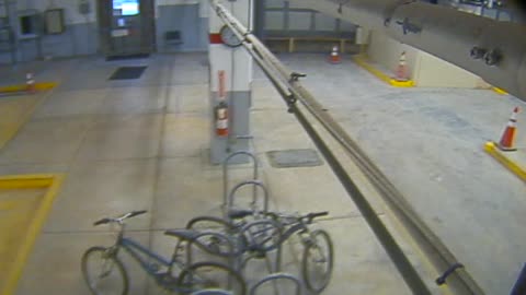 3134RHOBG2GarageEntrance_2021-01-06_16h20min03s130ms.mp4