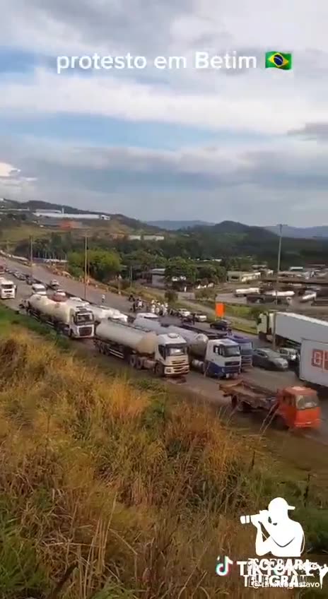 A truckers' strike began last night in Brazil and is expected to expand over the next few days.