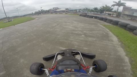 kart125cc spinout