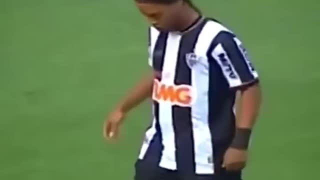 Ronaldinho skills