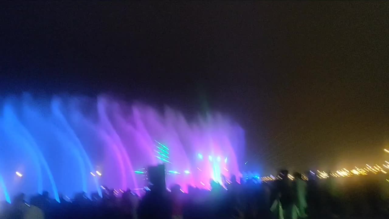 Dancing fountain