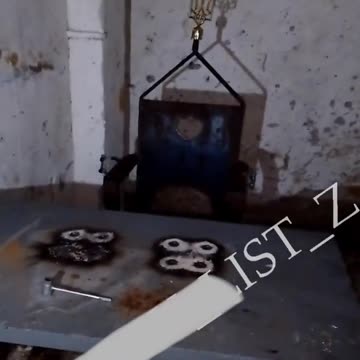 Russian soldiers discovered a torture chamber of Ukrainian nazi soldiers