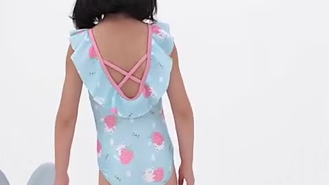 New model of children's swimsuit