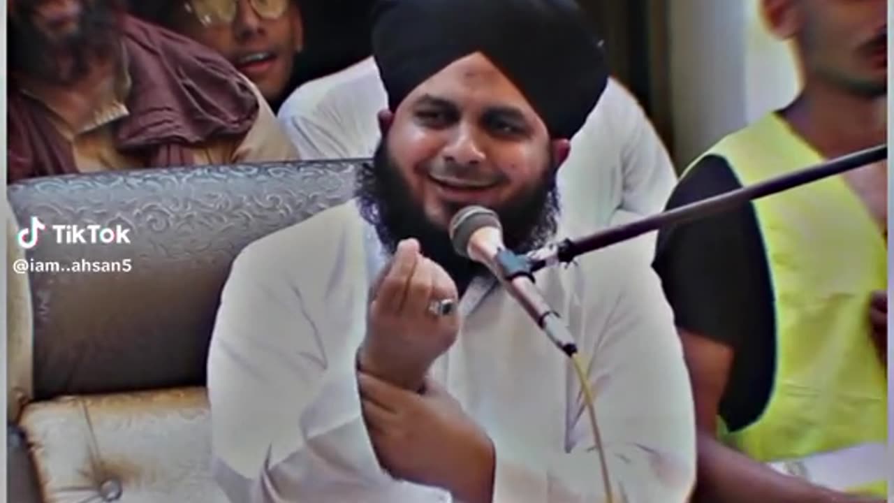 Peer ajmal raza qadri