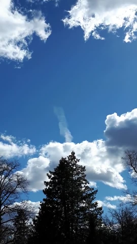 Himmel in Berlin am 28.03.2023 um 14:12 Uhr