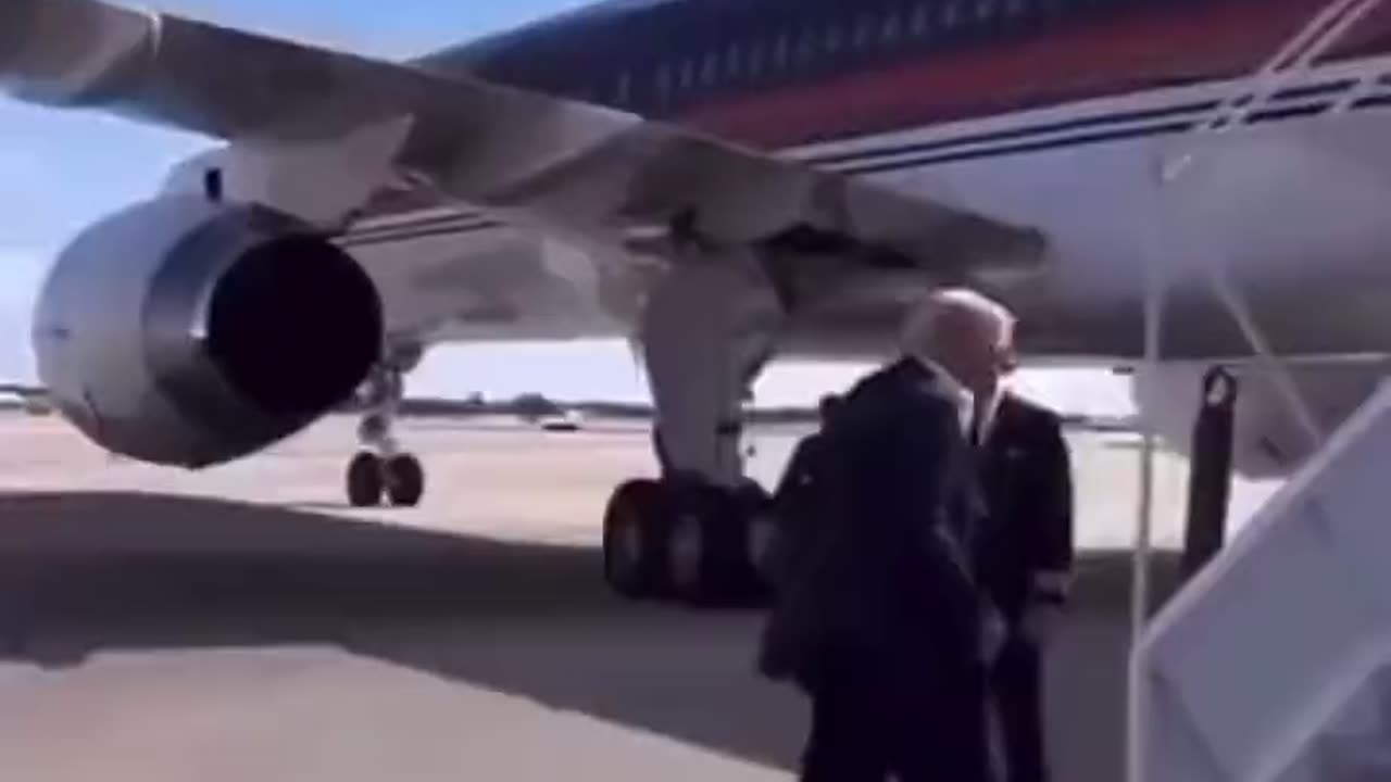 Donald Trump, the ex-president, is on route to East Palestine, Ohio