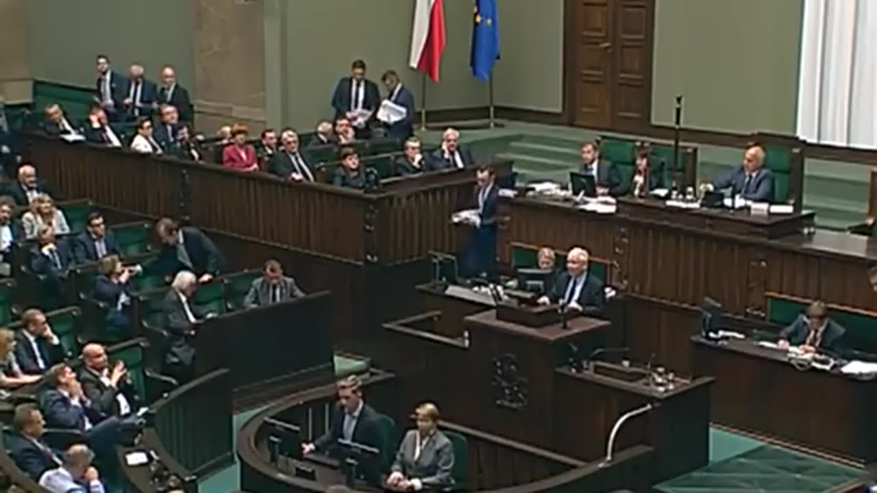 zdradzonymi o świcie w Polsce