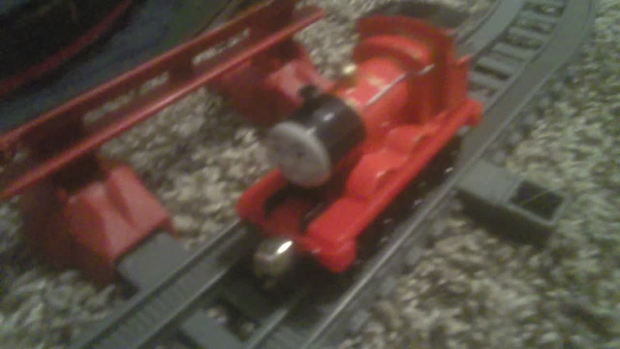 Annoying Orange E. 4: Annoying Orange and The Thomas Toys