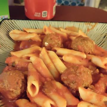 Eating Creamette Mostacciolli, Dbn, MI, 11/9/23