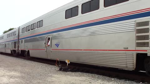 FLORIDAS LONGEST PASSENGER TRAIN AMTRAK AUTO TRAIN LEAVES STATION!!