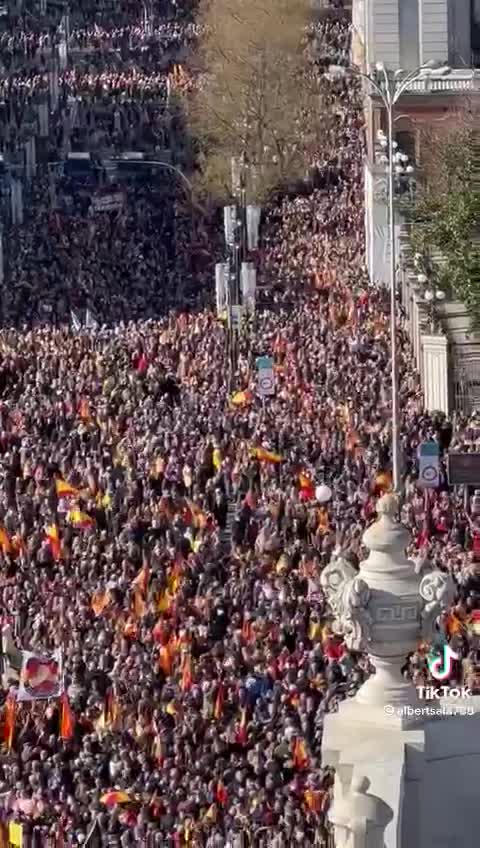 La gente è molto contraria al governo di sinistra, il presidente...