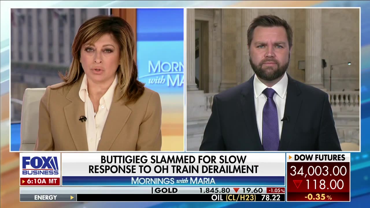 Buttigieg’s department ‘screwed up’ in Ohio train derailment: Sen. JD Vance