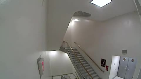 3148RHOB01Stair6_2021-01-06_17h00min02s707ms.mp4