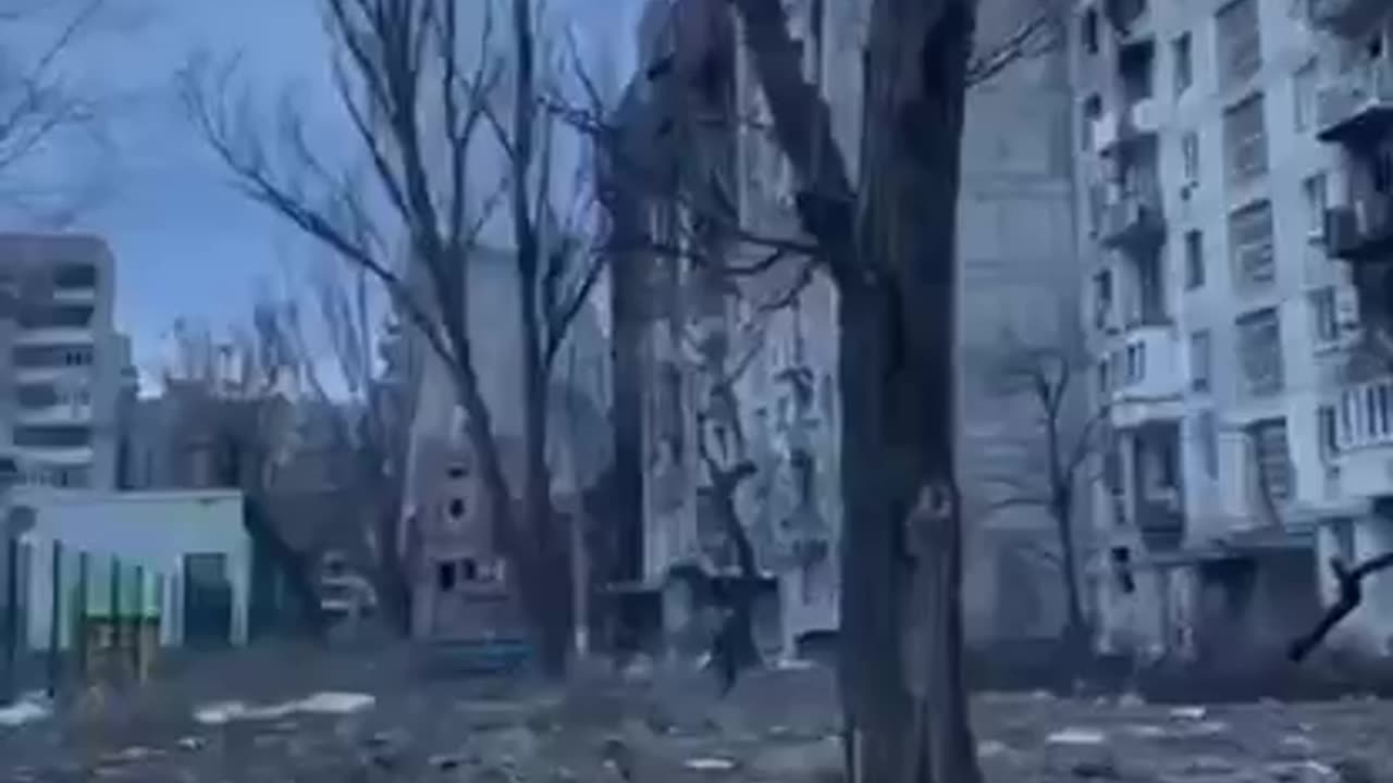 Bakhmut: from street to street