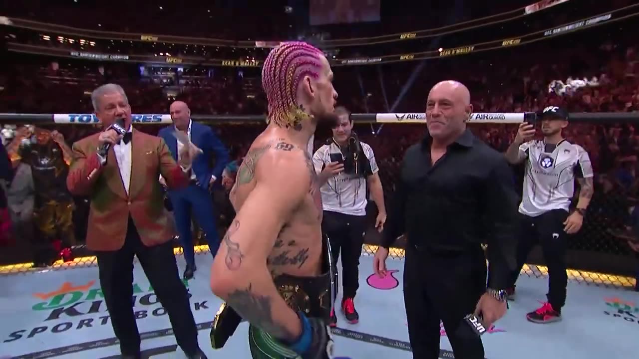 Sean O’Malley KOs Aljamain Sterling at UFC 292