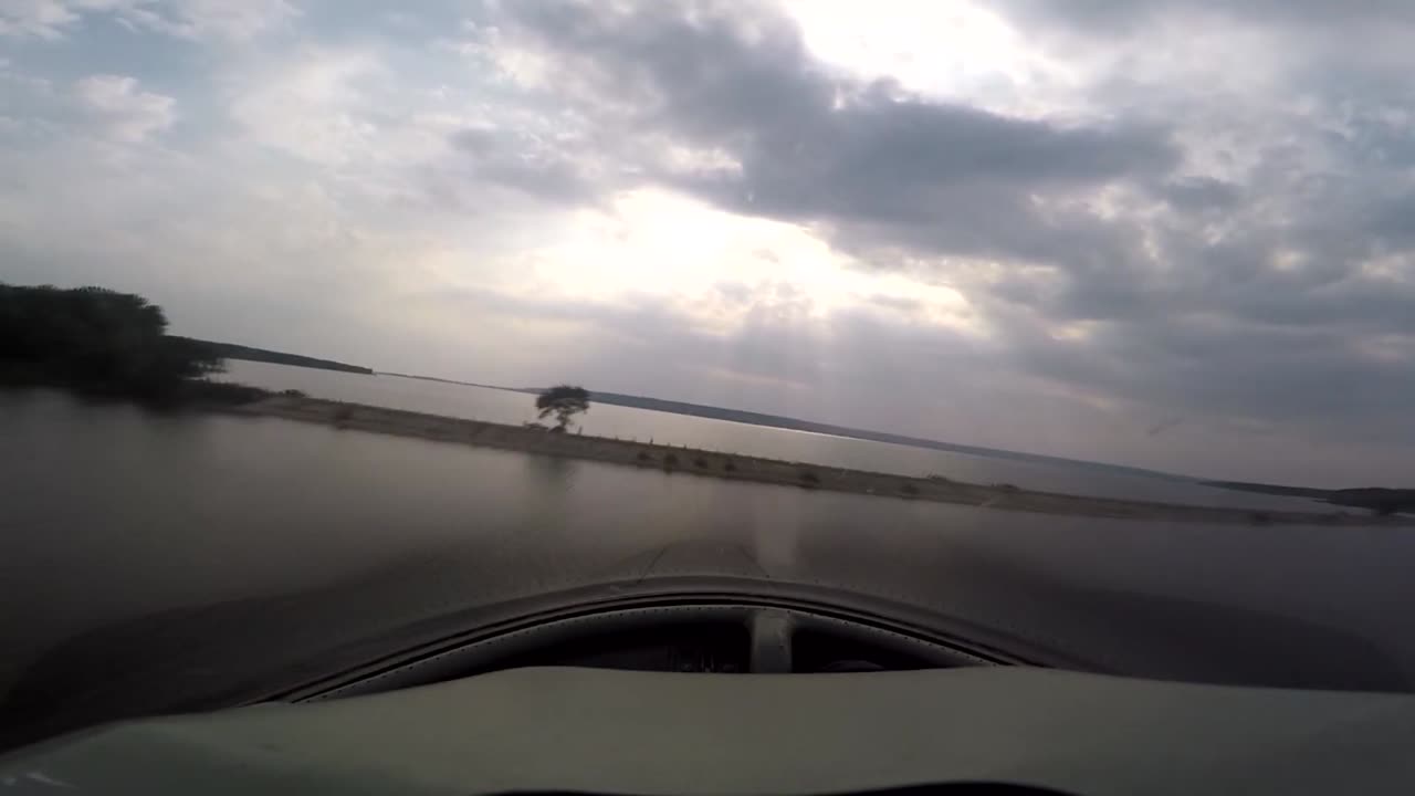 Amazing and Peaceful Footage from Ukrainian Fighter Pilots