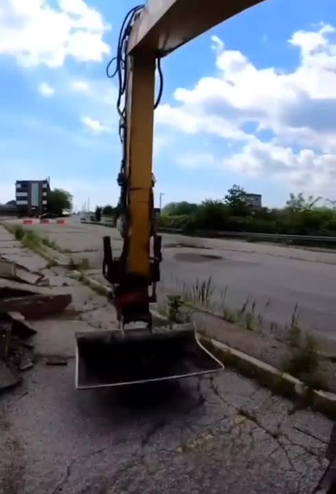 EXCAVATING FLAWLESSLY!!!