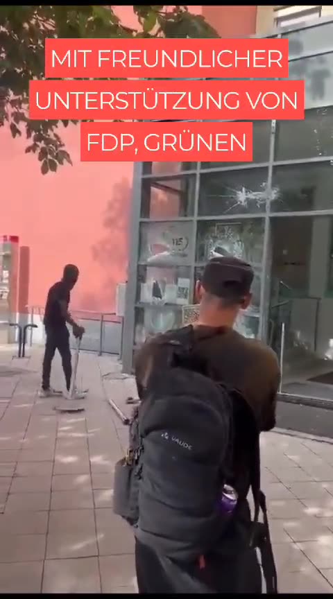 Überall im Land Dankesfeiern für die vielen Aufnahmen!