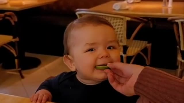 Funny baby eating lemon 🍋🍋😣😂 funny baby eating #shorts