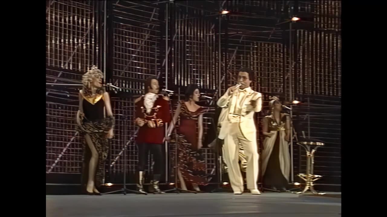 1983 Turkey: Çetin Alp & the Short Waves - Opera (19th place at Eurovision Song Contest in Munich)