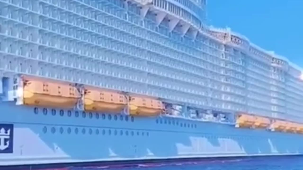 luxury cruise ship traveling Luxury life style