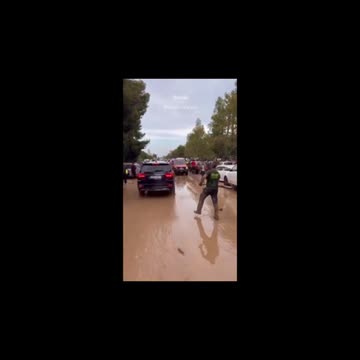 Calorosa accoglienza per Pedro Sanchez.