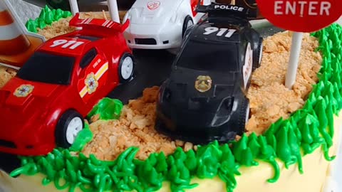 Kue ultah karakter mobil