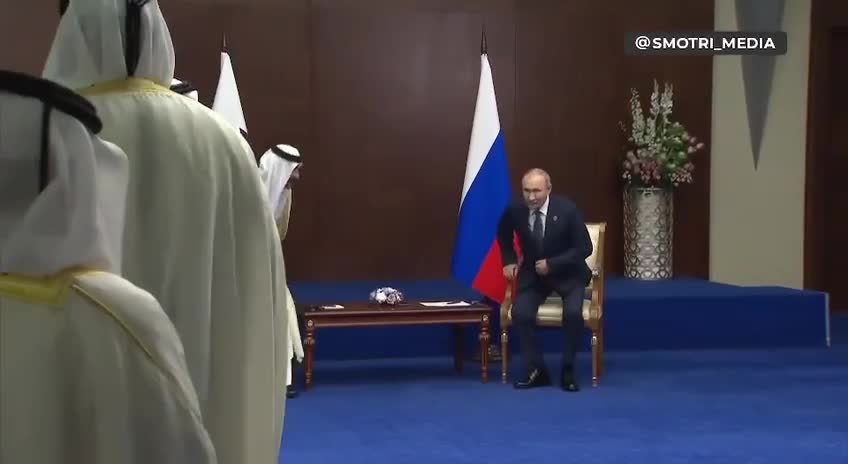 Der ach so isolierte Präsident der Russischen Föderation Wladimir Putin