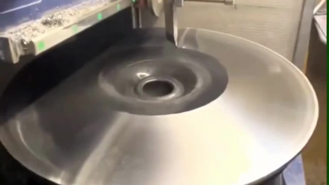 Grinding the surface of the wheel to give an amazing look