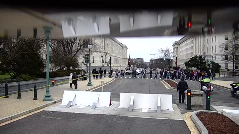 0672USCG00K25SouthBarricadeInbound_2021-01-06_09h59min32s337ms.mp4