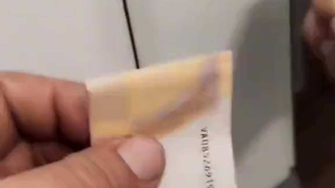 Playing with euro 50 note