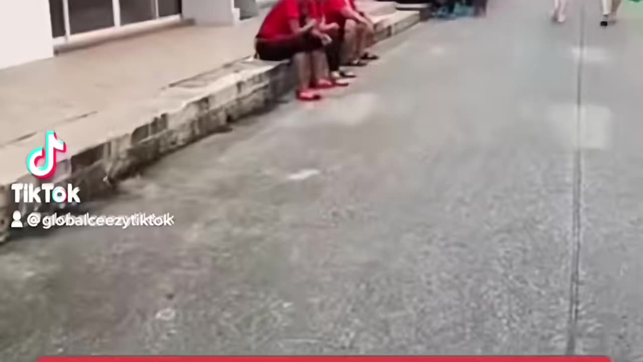 When They Don’t Know You Speak Thai 🇹🇭