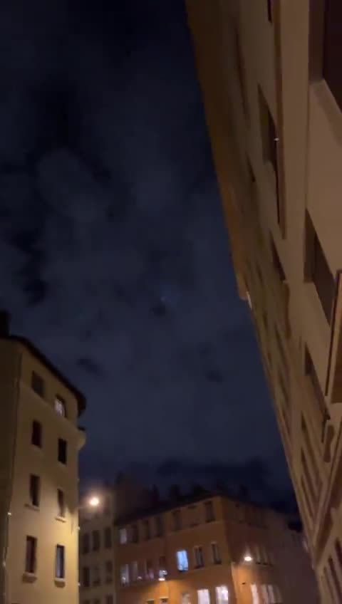 Multiple Missiles Re-entering The Atmosphere