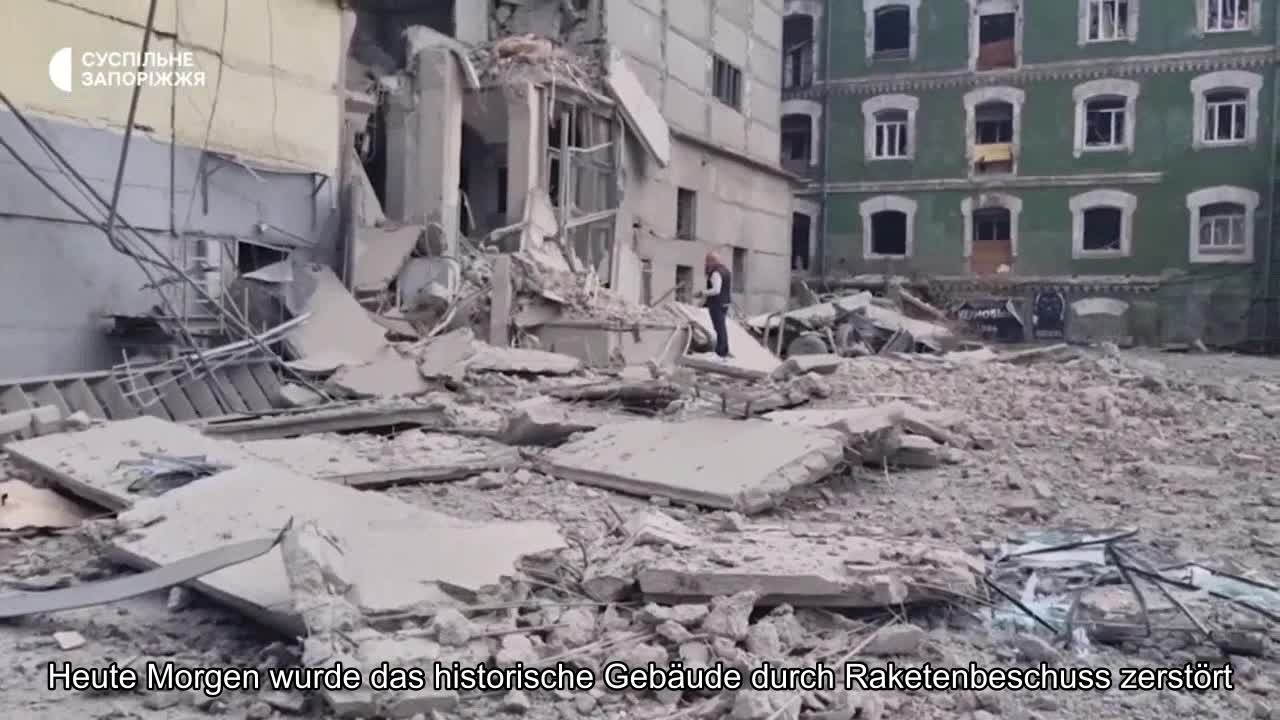 Heute Morgen wurde infolge eines Raketenbeschusses ein historisches Gebäude in Zaporozhye zerstört.