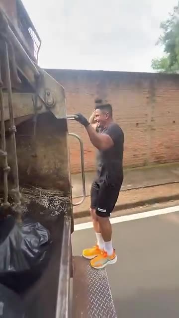 hombre feliz 😂🎉 suscríbete