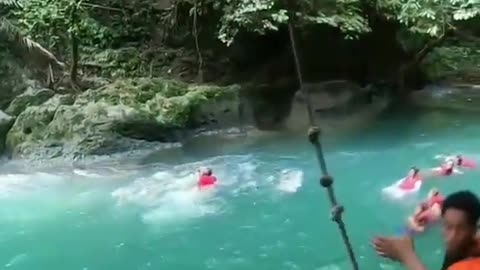 Ada yang berani body rafting di Citumang