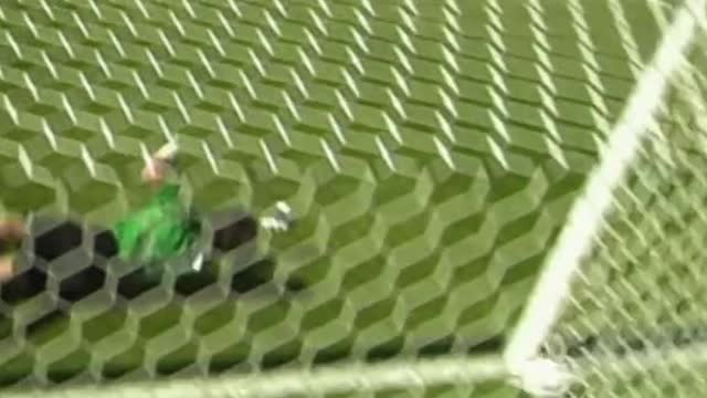 David Villa made sure that his #FIFAWorldCup debut was a memorable one #spain #davidvilla
