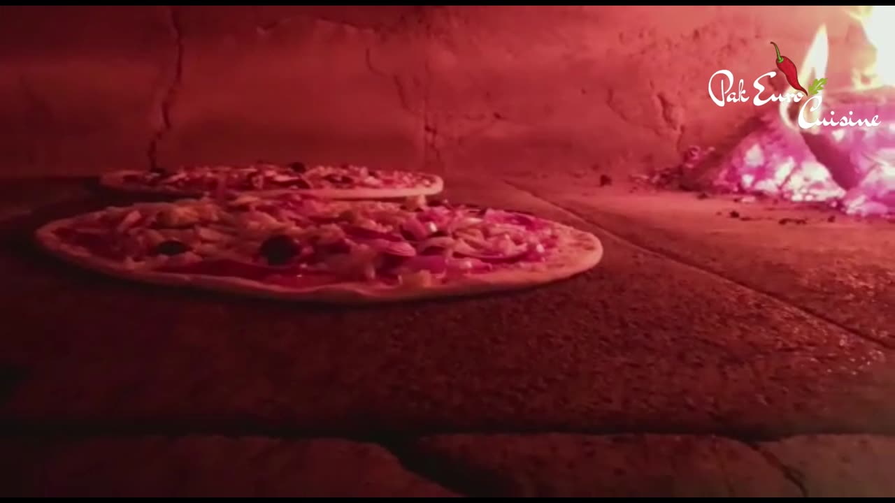 Pizza Ruccola Arugula - Wood Fire Pizza Pizza Diavolo #pizza #viralvideo #italian #pakeurocuisine-