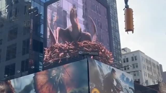 Jurassic park iii's movie warmed up in Times Square in advance.